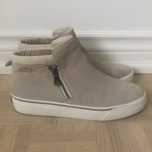 Keds suede beige shoes women’s US 11